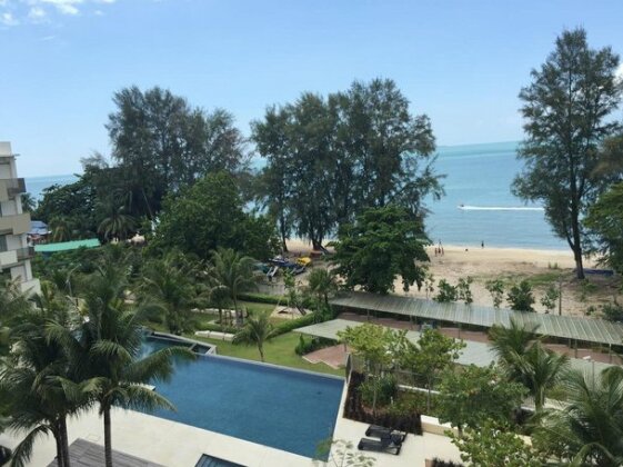 Paradise Seaside Suites