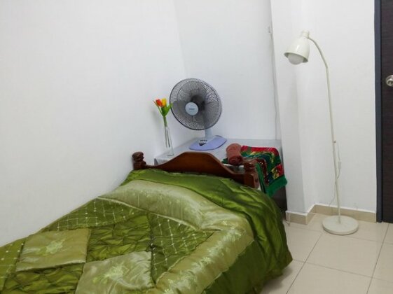 Al Hijrah Two-Storey Homestay Parit Raja - Photo5