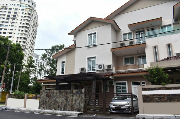 67 First Island - Photo2