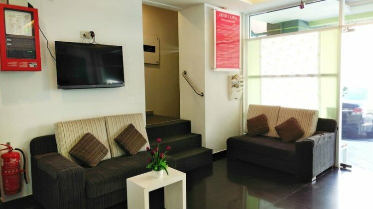 Apple 1 Hotel Queensbay - Photo5