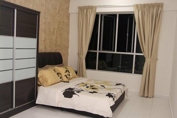 Beautiful Penang Urban Nightview - Photo5