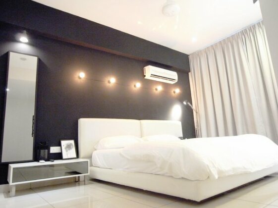 M23 Home Away - BLACK WHITE Designer Space - Photo3