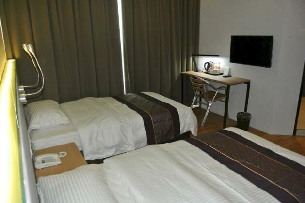 Super 8 Hotel @ Bayan Baru - Photo3