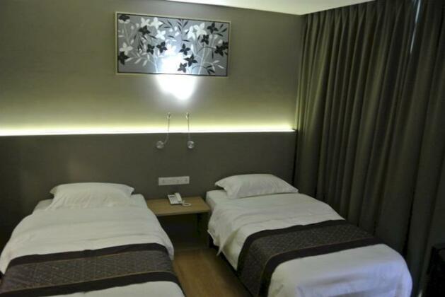 Super 8 Hotel @ Bayan Baru - Photo4
