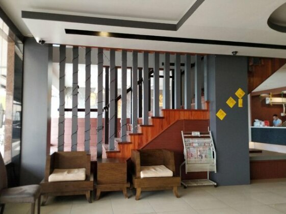 Riverfront Inn - Photo4