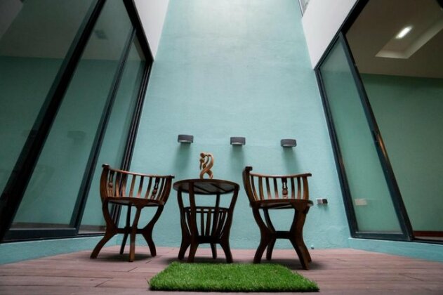 BDC Luxury Designer Home - Photo4