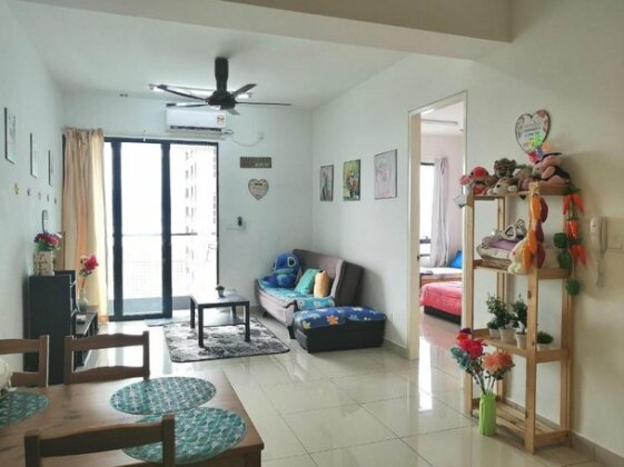 Mevin Home @ Woodsbury Suites - Photo2