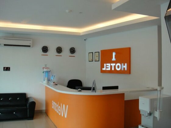 1 Hotel Mahkota Cheras - Photo2