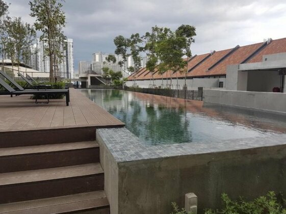 Relax with Netflix@Tamarind Suites - Photo5