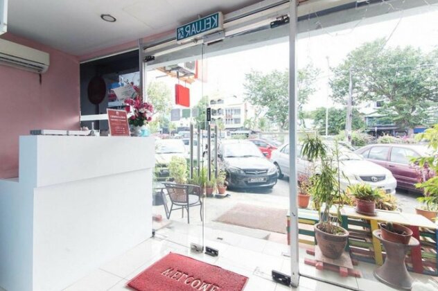 Colour Hotel Gelugor - Photo3