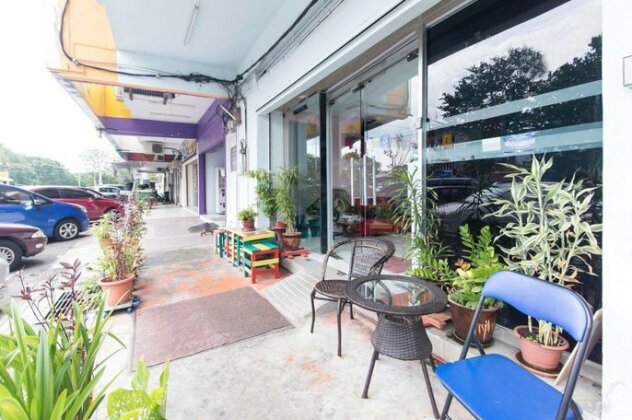 Colour Hotel Gelugor - Photo4