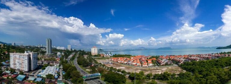 Panoramic 180 Cozy Suite at Penang Island by D Imperio Homestay