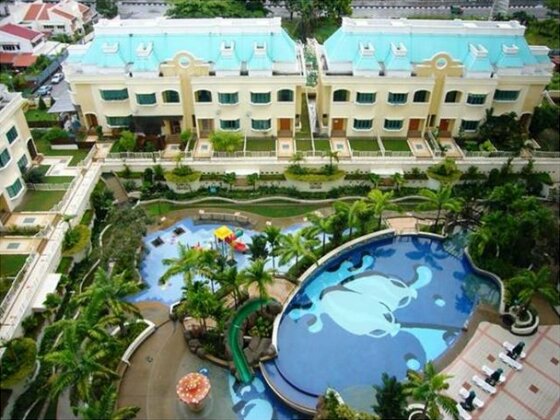 5 Star Location Condo - Photo4