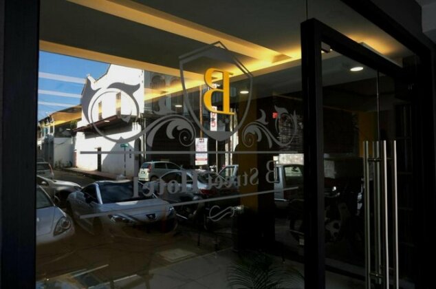 B Street Hotel - Photo2