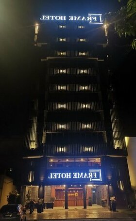 Frame Hotel - Photo3