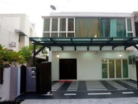Gurney Luxe Inn - Photo5