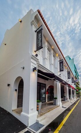 Hutton Suites Hotel - Photo3