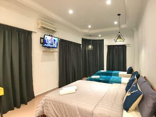 Ibook 9 - Deluxe Family Suites - Photo5