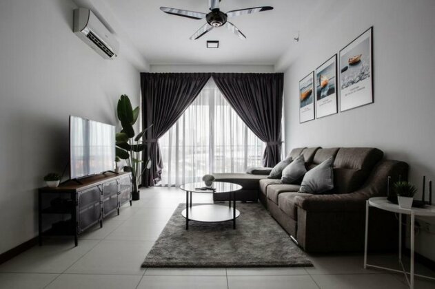 Landmark Seaview Suite - Photo2