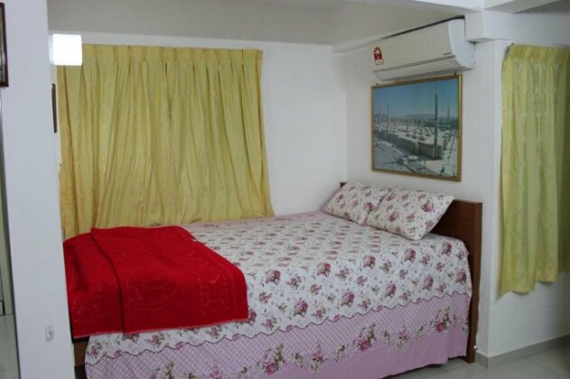 Macallum Budget Muslim Homestay