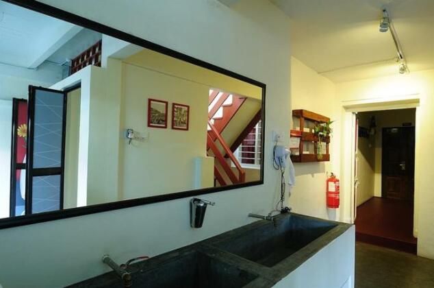 Red Inn Court - Photo5