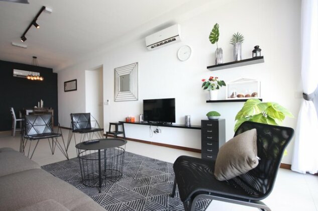 Seaview Suite 34@Gurney Drive - Photo2