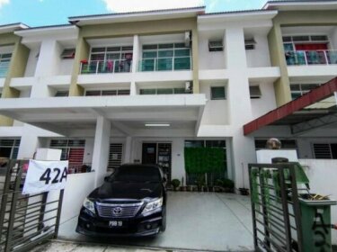 Shineville 4 Pax Bedroom with Private Bathroom 20