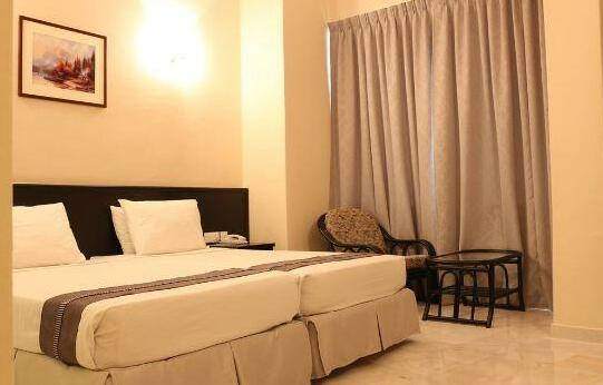 Stallions Suite Penang - Photo5