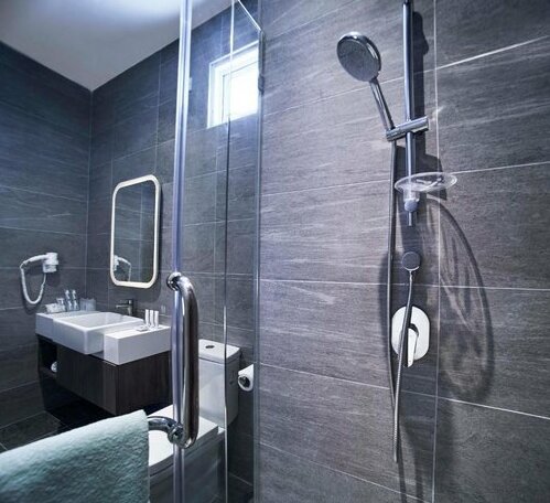 Urban H Hotel - Photo4