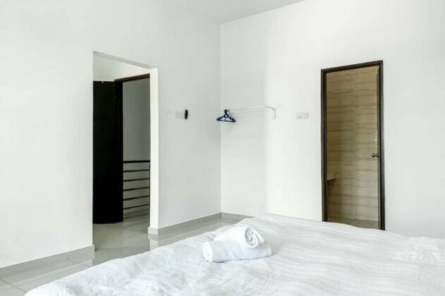 Botani Cozy Family Home 10 Pax EECH44 - Photo5
