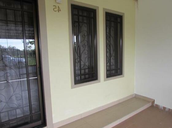 Forty Five Home Stay - Photo2