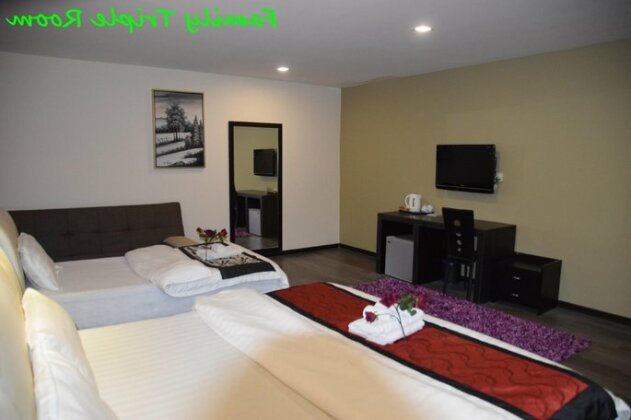 I Garden Hotel - Photo2