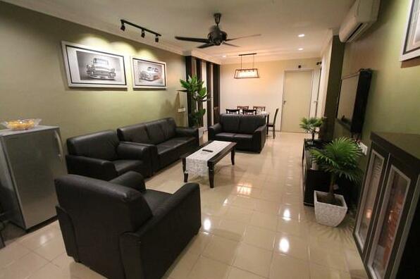 Ian's Vacation Home - Photo2