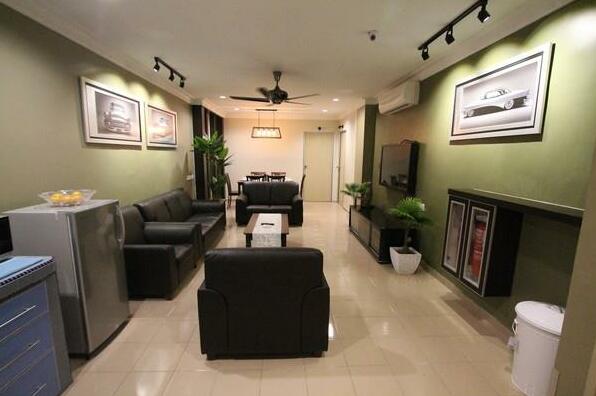Ian's Vacation Home - Photo3