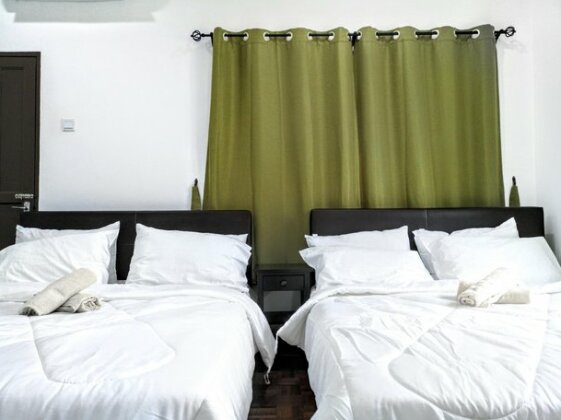 Ipoh Deluxe Family Home by Verve 14 Pax EECH04 - Photo5