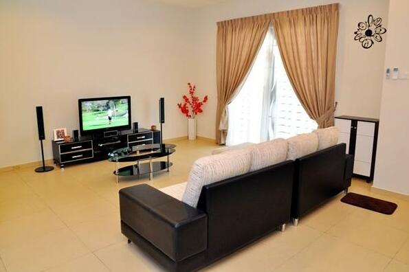 Larry's Homestay@Ipoh Seri Bougainvillea - Photo3
