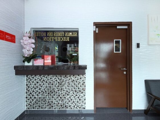 OYO 721 Silibin Times Inn Hotel - Photo4
