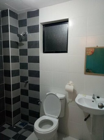 Private Unit @ Manhattan Condomium - Photo3