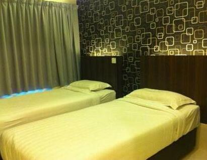 The Regency Garden Hotel - Photo3