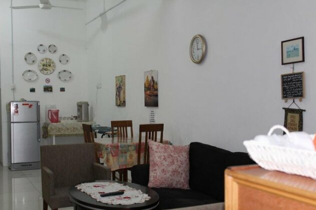 Emma Guesthouse Jerteh - Photo4