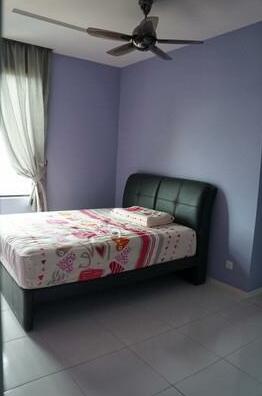 3 Bedrooms Apartment At Bukit Indah - Photo4