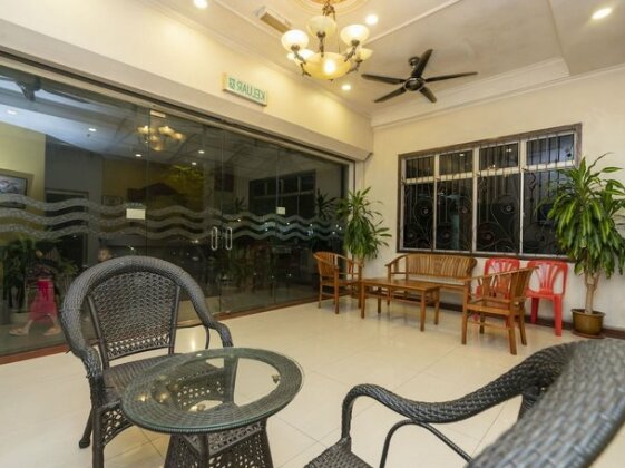 Fully Hotel Desa Tebrau - Photo2