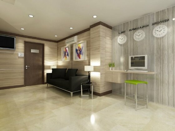 Grand Hallmark Hotel - Photo2