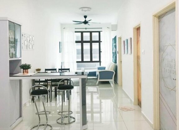Kempas JB 4+1pax - Photo2