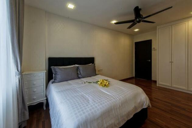 LSE @ Palm Garden Condominium - Photo5