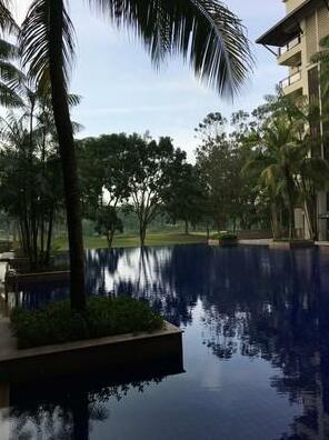 Luxury Homestay w/ Golf Course View