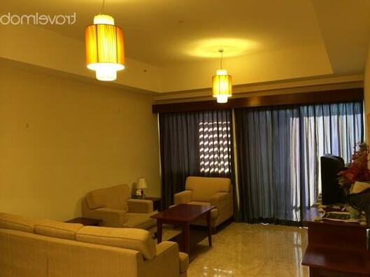 Luxury Homestay w/ Golf Course View - Photo3
