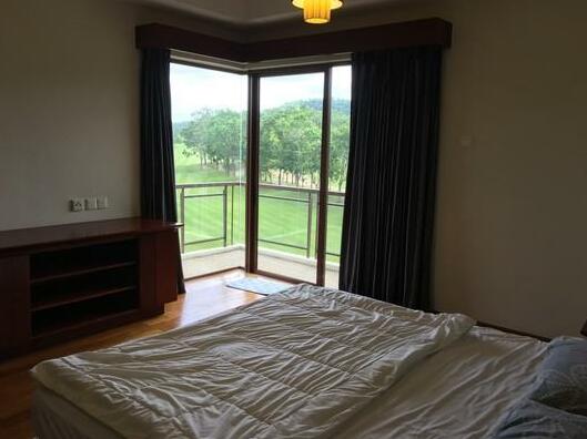 Master Room w Golf Course View in Resort - Photo3