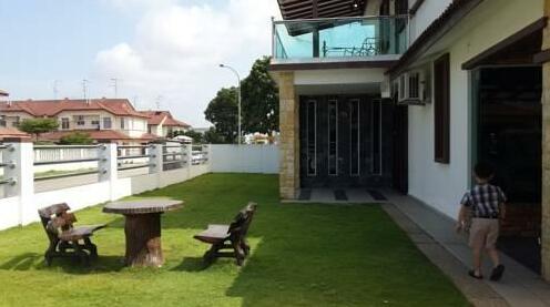Sky Homestay @ Bukit Indah - Photo5