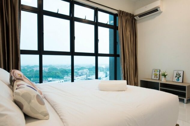 Sky Loft Bukit Indah Homestay - Photo3